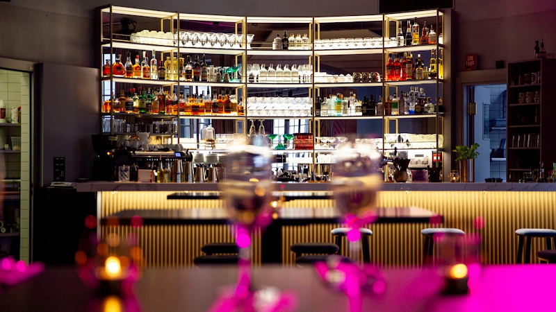 Alhambar – Bar Restaurant in Genève