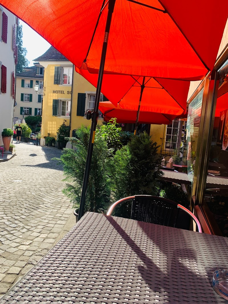 Everest MoMo – Restaurant in Horgen