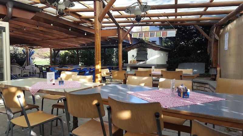 Familiengarten-Beizli "zum Weiherbächli" – Restaurant in Binningen