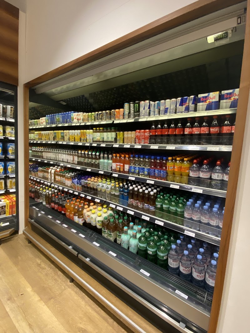 Guetli Shop – Tankstelle Restaurant in Stans