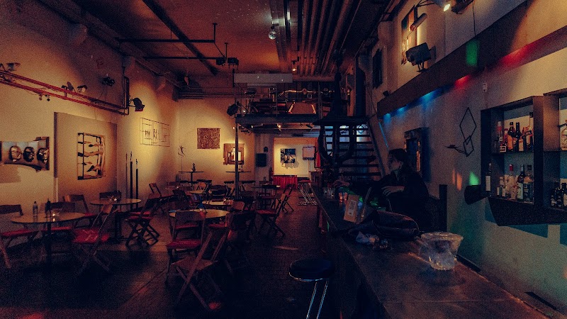 Labuesch Bar – Bar Restaurant in Winterthur