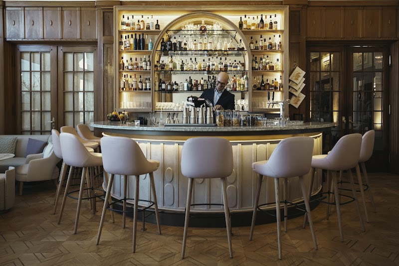 Louis Bar – Bar Restaurant in Luzern